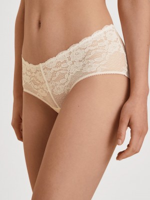 Ropa Interior Calida Circular Romance Panty, Cradle To Cradle Certified® Mujer Creme | 3681YQSTW